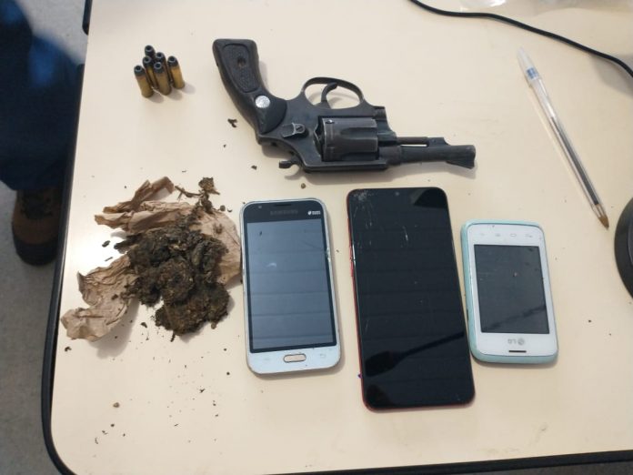 Polícia Civil apreende arma de fogo e detém homens com drogas para consumo em Miranorte