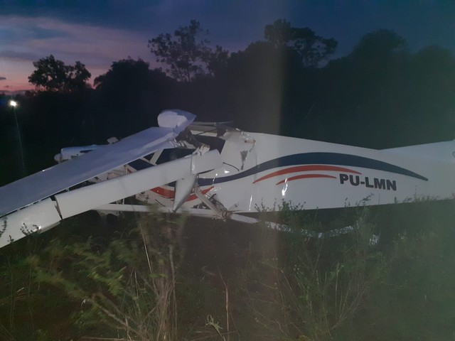 Avião de pequeno porte faz pouso forçado às margens do lago de Palmas