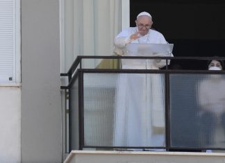 Papa celebra missa do hospital após cirurgia e agradece a fiéis: ‘Senti apoio de vossas orações’