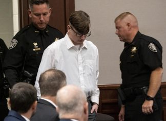 Atirador que matou mulheres asiáticas em casa de massagem em Atlanta é condenado à prisão perpétua