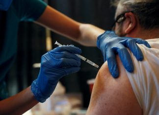 EUA poderão exigir que funcionários públicos se vacinem contra a Covid