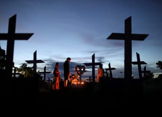 Mundo passa de 4 milhões de mortes por Covid, mas número ‘subestima o total de vítimas’, diz OMS
