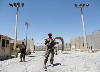 Tropas dos EUA deixam a base aérea de Bagram, principal instalação militar americana no Afeganistão