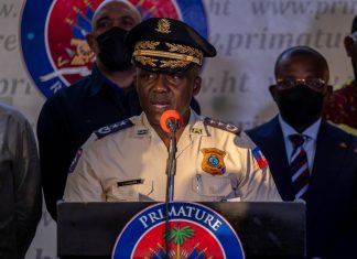 Polícia prende haitiano que vive nos EUA e contratou colombianos que mataram o presidente