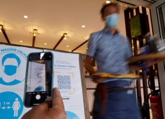 França exigirá certificado para ir a restaurantes e imporá vacinação a profissionais de saúde