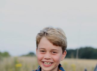Príncipe George faz 8 anos; veja FOTOS