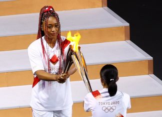 Quem é Naomi Osaka, ativista e estrela do tênis com direito a série na Netflix a boneca Barbie