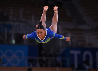 VEJA FOTOS de Rebeca Andrade, medalha de prata em ginástica artística