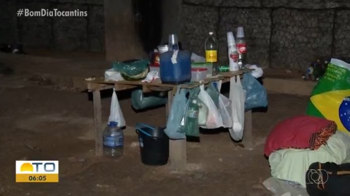 Insegurança alimentar cresce com a pandemia e agrava situação de famílias: ‘A gente almoçou banana com farinha e melancia’