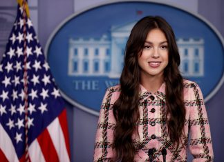 Olivia Rodrigo visita Casa Branca e fala sobre importância da vacinação contra Covid-19