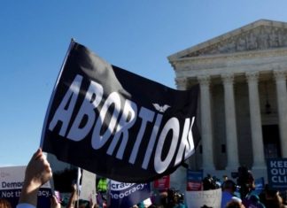 A polêmica lei do Texas que vai permitir processar quem ajudar grávida a abortar