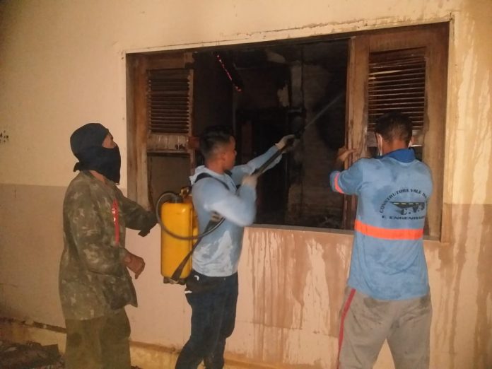 Clínica de reabilitação fica destruída após pegar fogo em Miracema do Tocantins