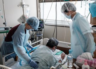 Japão bate 5º recorde de casos de Covid em 9 dias e passa de 1 milhão de infectados