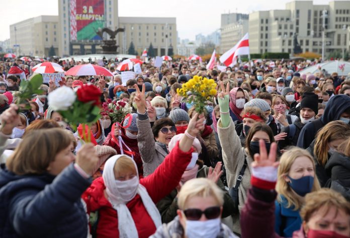 2020-10-26t140917z-521825639-rc2eqj9eqqkm-rtrmadp-3-belarus-election-protests-scaled
