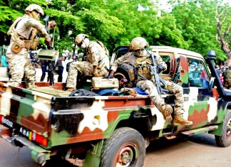 ‘Corrupção mata’: o Exército acusado de enviar soldados à morte nas mãos de jihadistas