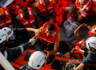 ONGs resgataram mais de 700 migrantes neste fim de semana no Mediterrâneo