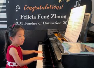A menina de 4 anos que se revelou prodígio no piano por causa da pandemia