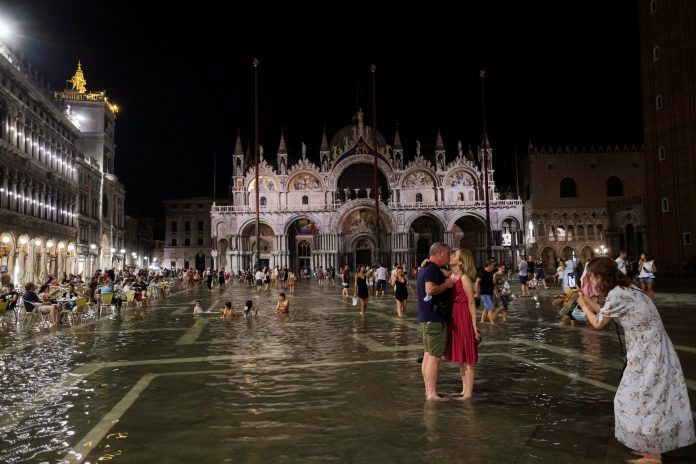 2021-08-08t230313z-559642831-rc2a1p92ufu2-rtrmadp-3-italy-weather-venice-scaled