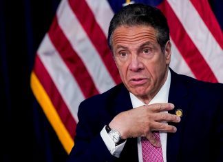 Emmy retira prêmio que havia dado a Andrew Cuomo, ex-governador de NY que renunciou depois de ter sido acusado de assédio