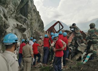 Deslizamento de terra na Índia deixa ao menos 10 mortos e 14 feridos