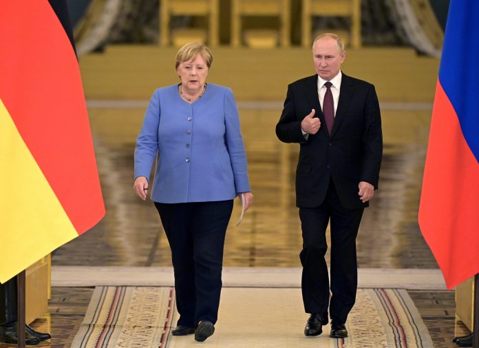 2021-08-20t143531z-197738070-rc229p92k7tm-rtrmadp-3-russia-germany-putin-merkel-scaled
