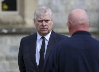 Príncipe Andrew é processado por abuso sexual de menor de idade no caso Epstein