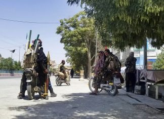 Militares dos EUA vão ao Afeganistão retirar funcionários da embaixada americana em Cabul, em meio ao avanço do Talibã