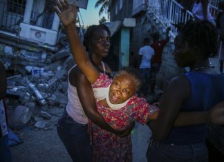 Terremoto no Haiti: pessoas dormem na rua com medo de mais desabamentos