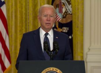 ‘Não perdoaremos e não esqueceremos’, diz Biden sobre ataque terrorista a aeroporto no Afeganistão