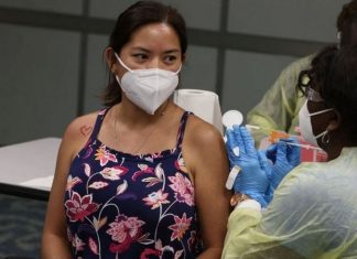 Covid-19: Empresas punem funcionários sem vacina nos EUA, onde 99% dos mortos por covid não se vacinaram