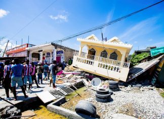 Ciclone tropical Grace segue para o Haiti após terremoto devastador