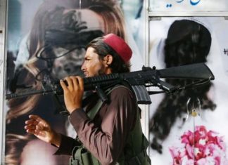 Afeganistão: Helicópteros Black Hawk, Humwees e Tucanos, o arsenal que caiu nas mãos do Talibã