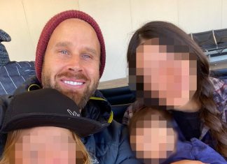 Americano seguidor do movimento conspiratório QAnon mata filhos por acreditar que tinham ‘DNA de cobra’