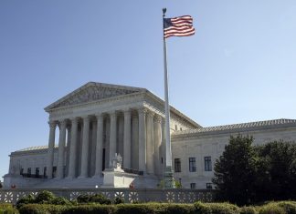 Suprema Corte mantém lei do Texas que proíbe a maioria dos abortos