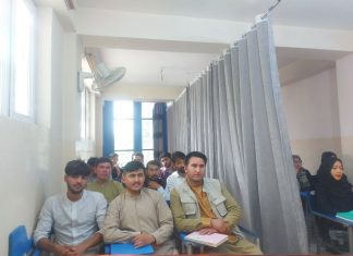 No Afeganistão, volta às aulas tem cortina separando sala entre homens e mulheres