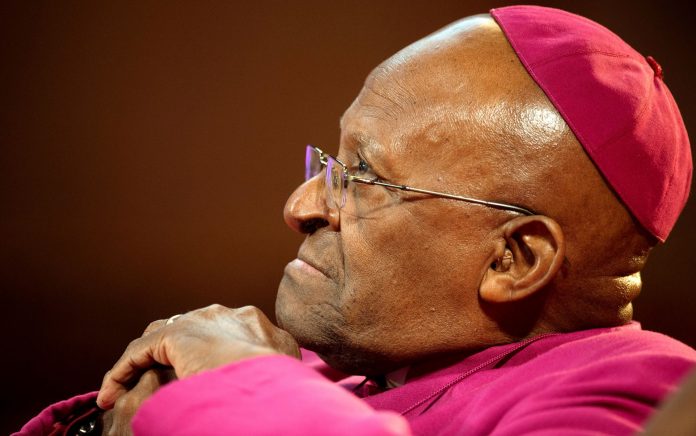 2016-08-24t202108z_1207668638_s1betxioloab_rtrmadp_3_safrica-tutu