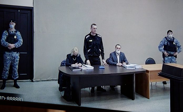 2022-02-15t095623z-1094198067-rc29ks9ffczt-rtrmadp-3-russia-politics-navalny-court-scaled