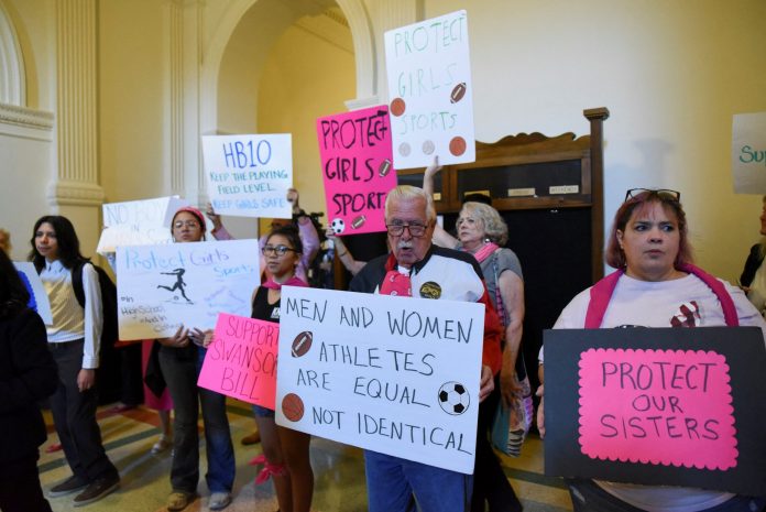 2022-03-03t214508z-1328605037-rc29vs9jfqix-rtrmadp-3-usa-texas-transgender-scaled