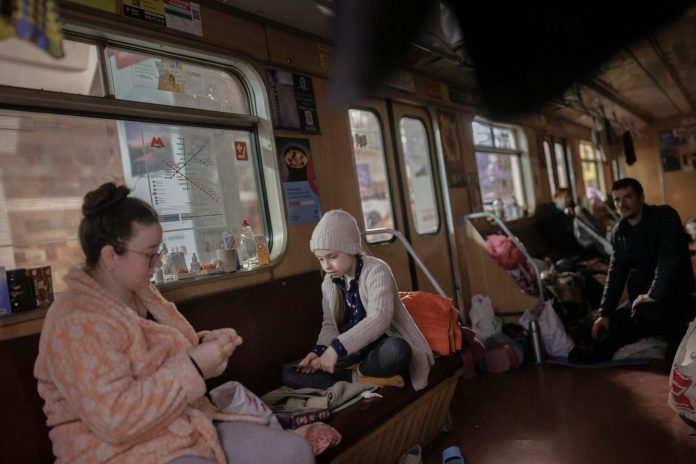 2022-03-24t202845z-1427293319-rc2u8t9injw2-rtrmadp-3-ukraine-crisis-kharkiv-metro-scaled