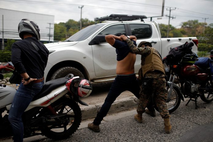 2022-03-29t210550z-511642346-rc2dct9bpzli-rtrmadp-3-el-salvador-violence-scaled