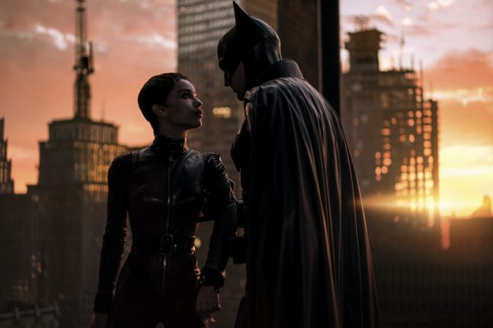 the-batman-zoe-kravitz-robert-pattinson-scaled