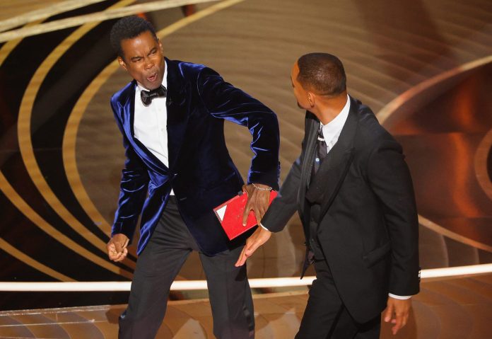 will-smith-bate-em-chris-rock-na-cerimonia-do-oscar-2022-2-scaled