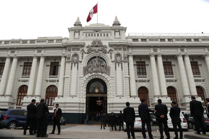 2019-09-30t221109z-1434928346-rc162100b3b0-rtrmadp-3-peru-politics-scaled