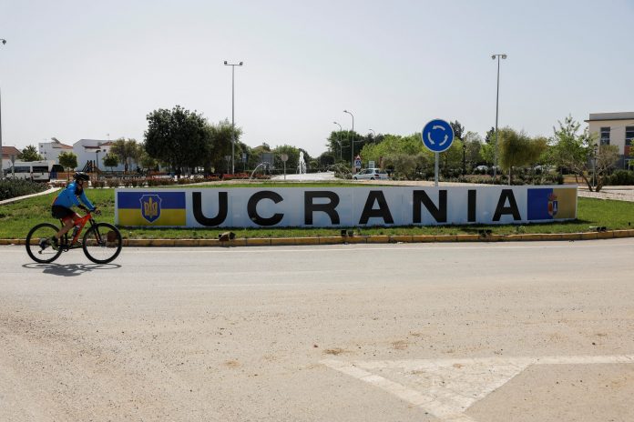 2022-04-16t151437z-419975684-rc29ot91k5wd-rtrmadp-3-ukraine-crisis-spain-village-1-scaled