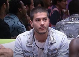 ‘BBB22’: Arthur Aguiar retorna ao jogo vestido de coelhinho