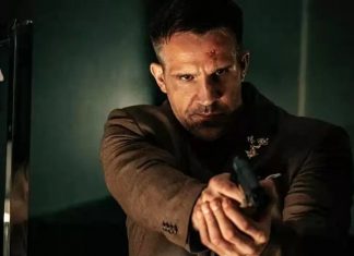 Kevin Lee, o ator britânico que interpreta os vilões nos filmes de propaganda da China