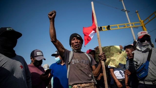 caminhoneiros-e-agricultores-bloquearam-algumas-das-principais-rodovias-para-lima