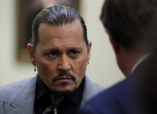 Disney tirou Depp de ‘Piratas do Caribe’ por acusações de abuso, diz ex-agente
