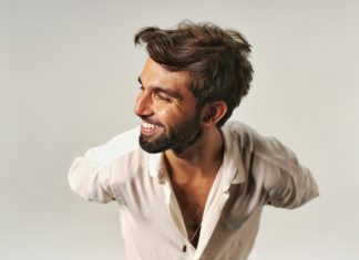 Silva faz em maio a segunda gravação audiovisual de show com hits da axé music dos anos 1990