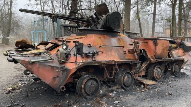 veiculo-militar-russo-destruido